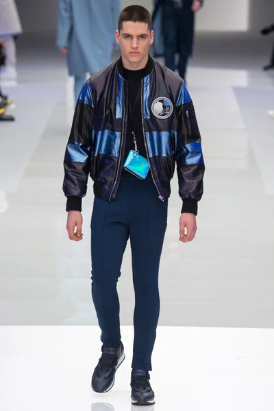 Look 26